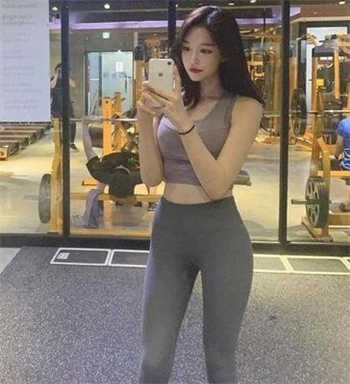 海贼王雪女莫奈本子