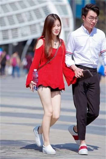 现在很多人都和儿子