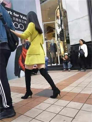 呆萌小秘书言安希慕迟曜