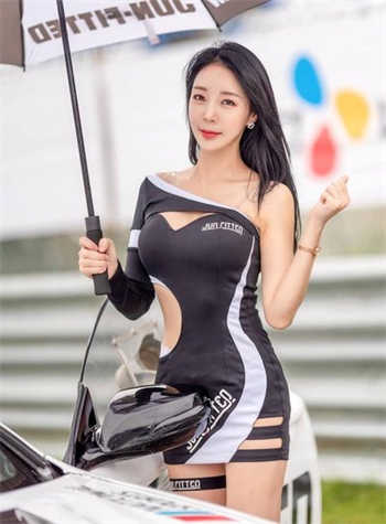 乔丹卡佛怀孕大肚子