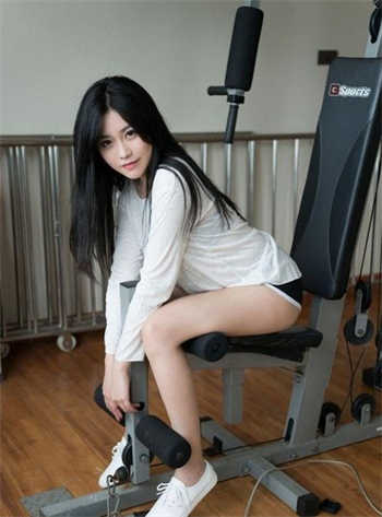 fss冯珊珊后备箱夜狼