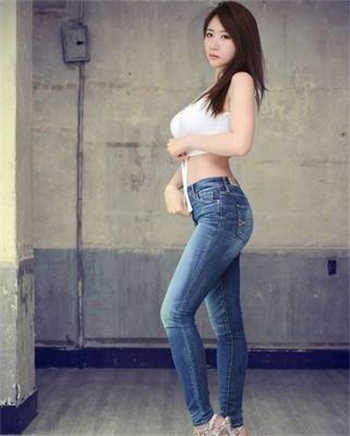 香蕉女神手游外挂