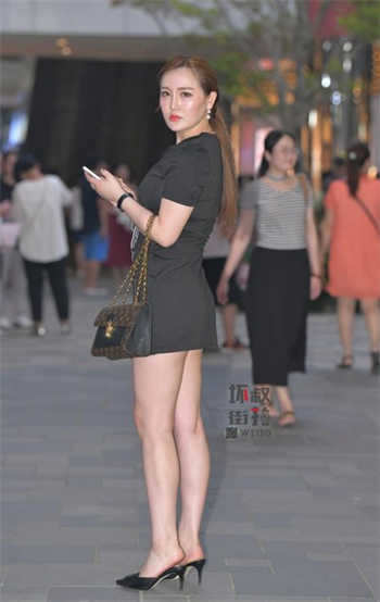 含着她顶端的红梅星诏亭