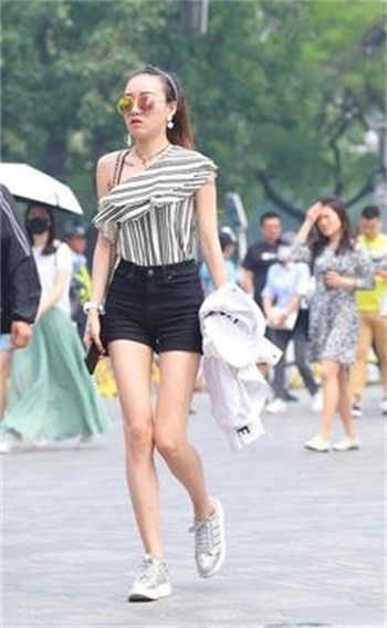房东模拟器哥哥失踪