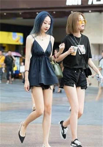 邓月平出租女友