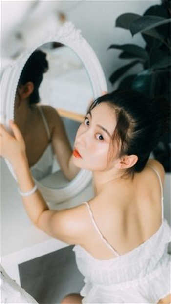 恶犬花纹旗袍视频
