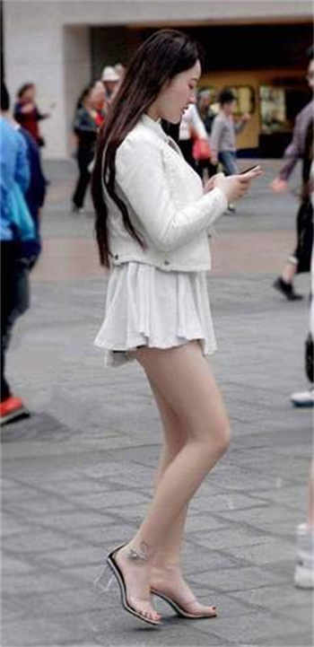 片子中怎么坚持那么久的