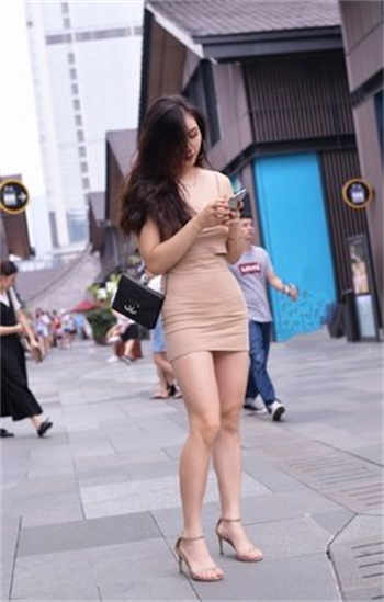 老色母com免费观看