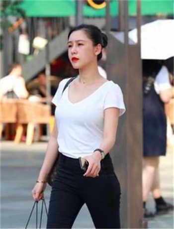 妈妈的嫂子