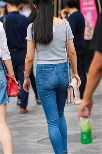 抖音刘梦女装