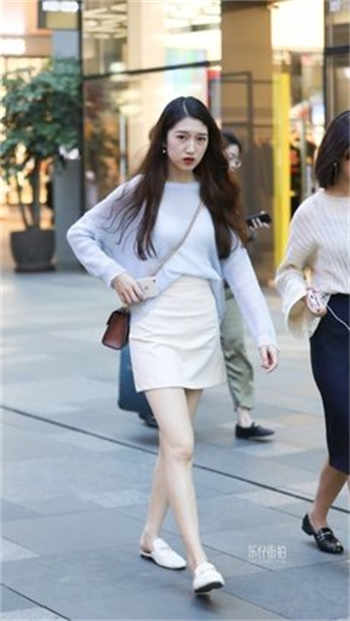 在女厕所放饭盒