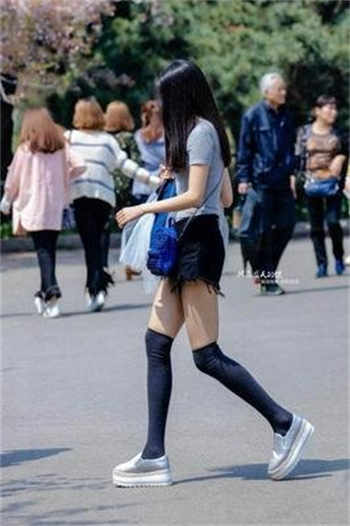 捡到一个小奶包顾离悸