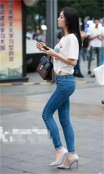 韩国电影一个女的推销房子