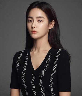 等待社长的妻子